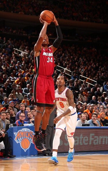 萨索洛与比 萨索洛与比